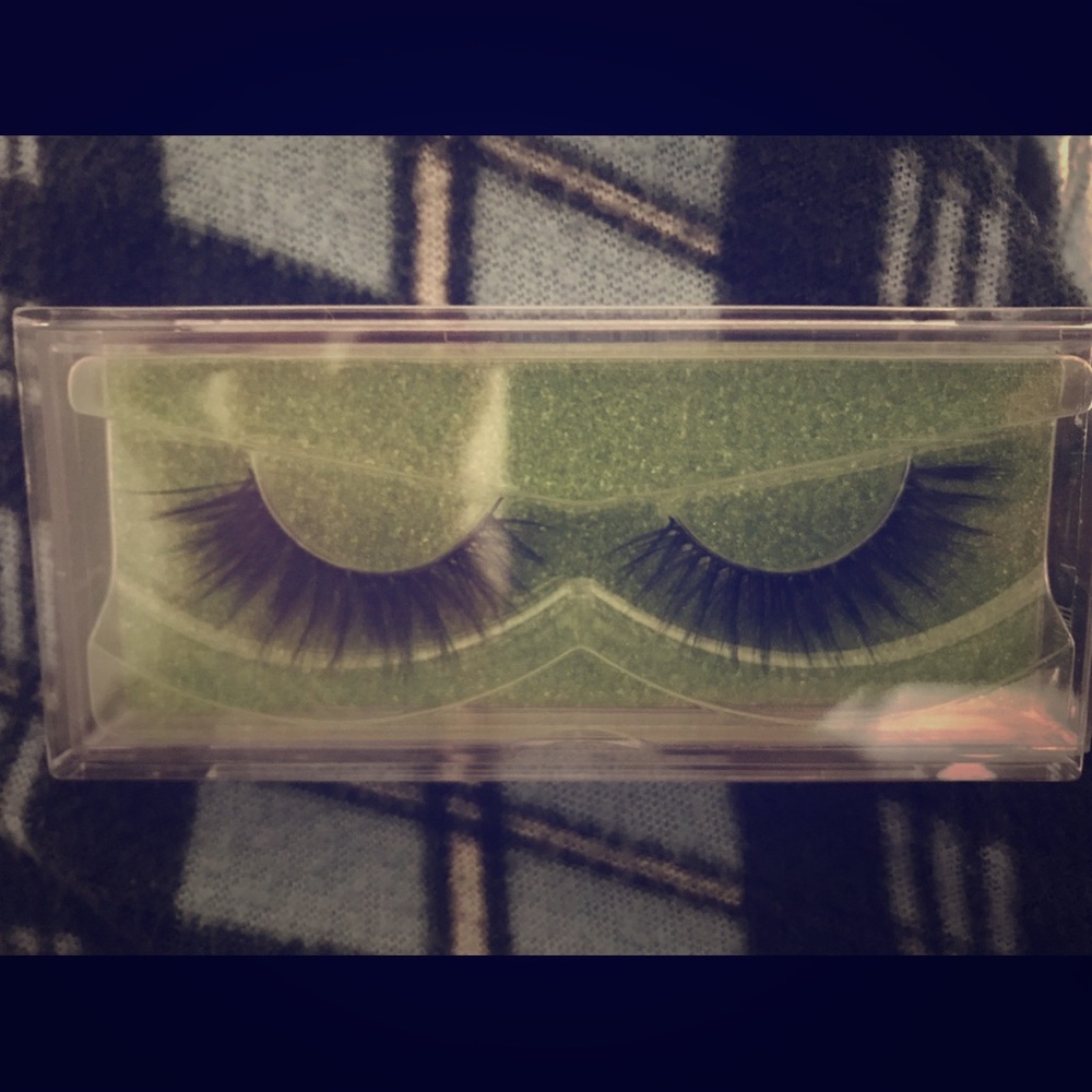 Eyelashes